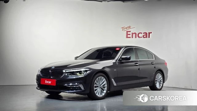 BMW 5 Series (G30) 2018 Черный из Кореи