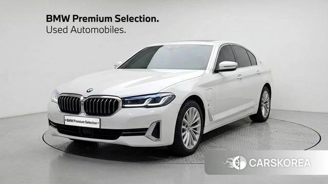 BMW 5 Series (G30) 2021 Белый из Кореи