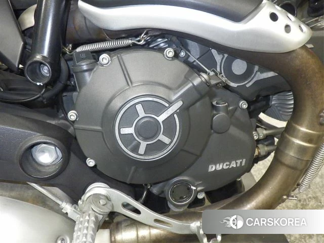 Engine photo
