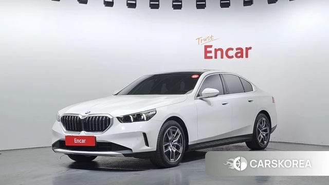 BMW 5 Series (G60) 2023 Белый из Кореи