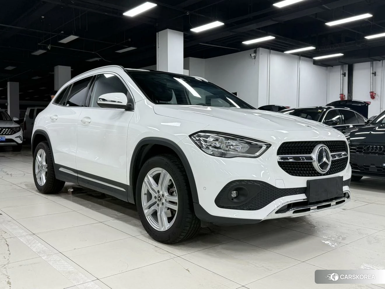 Mercedes-Benz GLA 2021 Белый из Китая
