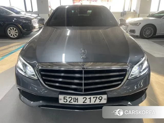 Mercedes-Benz E-Class W213 2019 Серый из Кореи