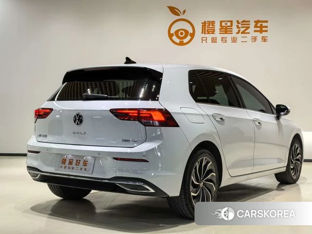 Volkswagen Golf 2023 Белый из Китая
