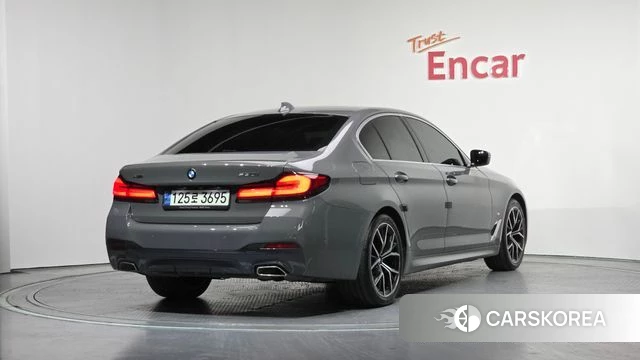 BMW 5 Series (G30) 2021 Серый из Кореи