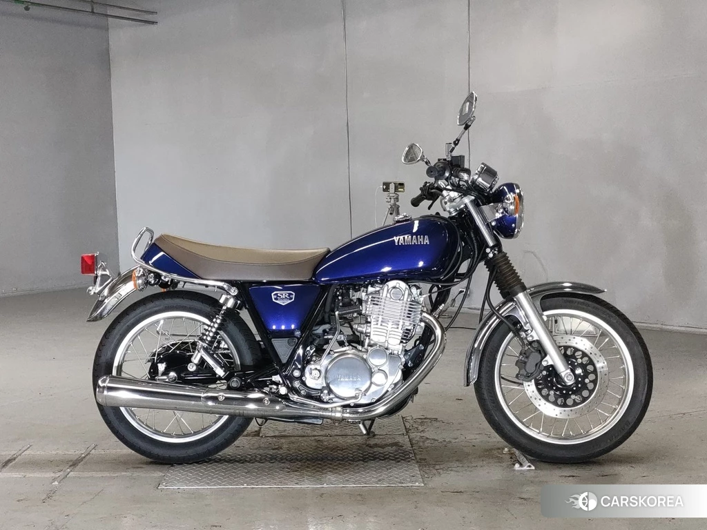 Проданный Yamaha SR 400 2021 из Японии