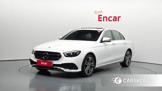 Mercedes-Benz E-Class W213 2021 Белый из Кореи