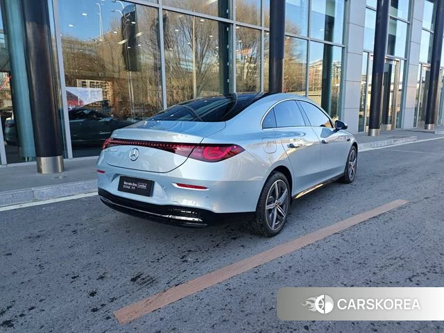 Mercedes-Benz CLA EV 2026 Серебристо-серый из Китая