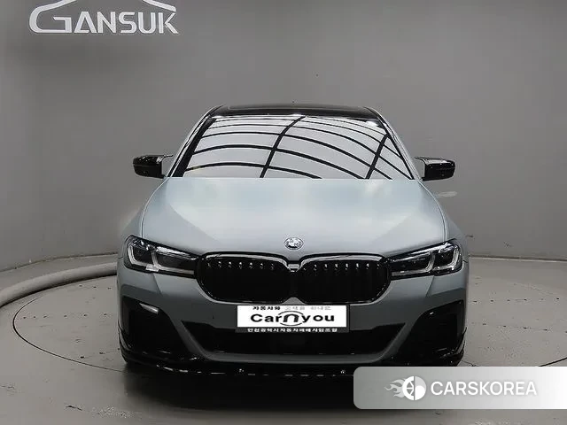 BMW 5 Series (G30) 2023 Черный из Кореи