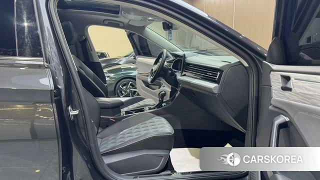 Volkswagen Sagitar 2023 Черный из Китая