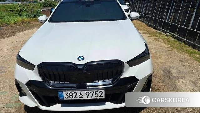 BMW 5 Series (G60) 2024 Белый из Кореи