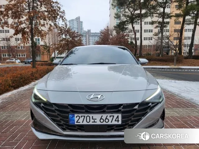 Hyundai Avante (CN7) 2022 Серебристо-серый из Кореи