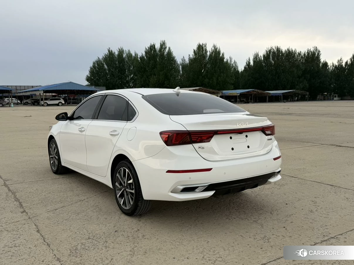Kia K3 2021 Белый из Китая