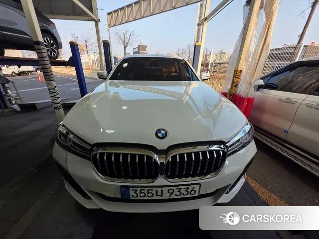BMW 5 Series (G30) 2022 Белый из Кореи