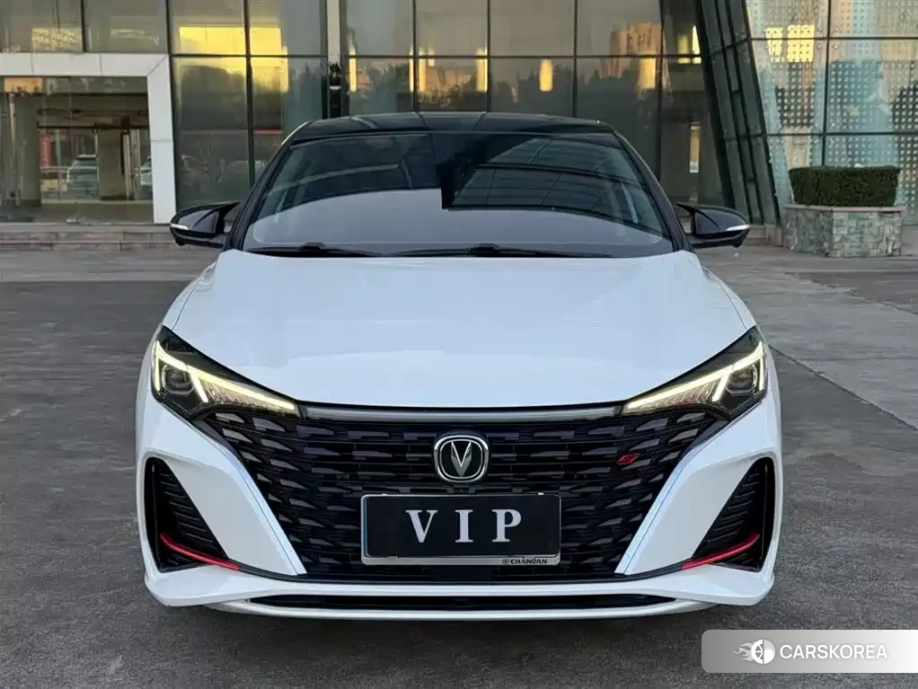 Chang'an Yidong 2022 Белый из Китая