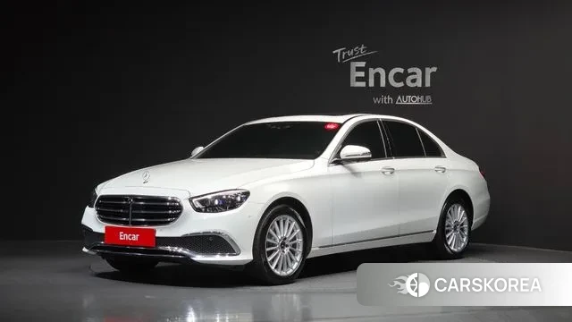 Mercedes-Benz E-Class W213 2023 Белый из Кореи