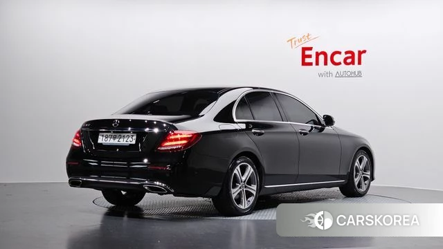 Mercedes-Benz E-Class W213 2019 Черный из Кореи