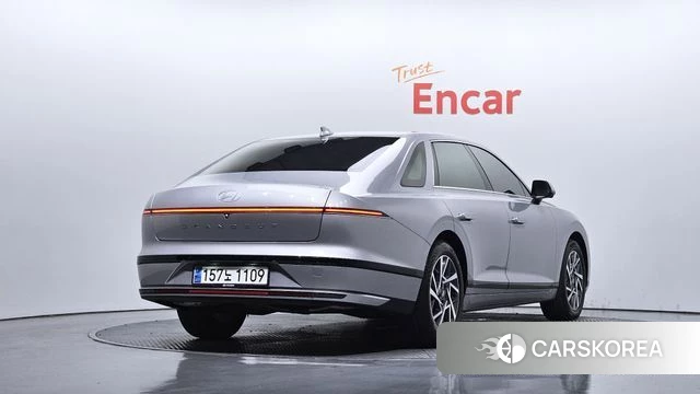 Hyundai Grandeur (GN7) 2023 Серебряный из Кореи