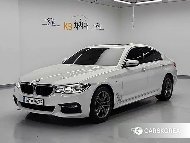 BMW 5 Series (G30) 2018 Белый из Кореи