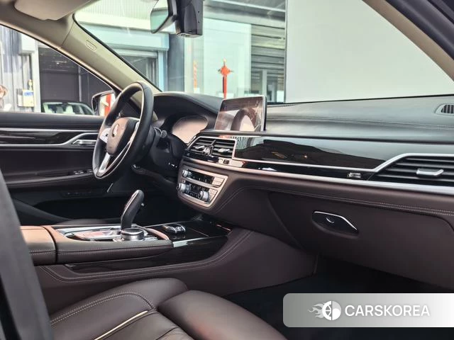 BMW 7 series 2021 Черный из Китая