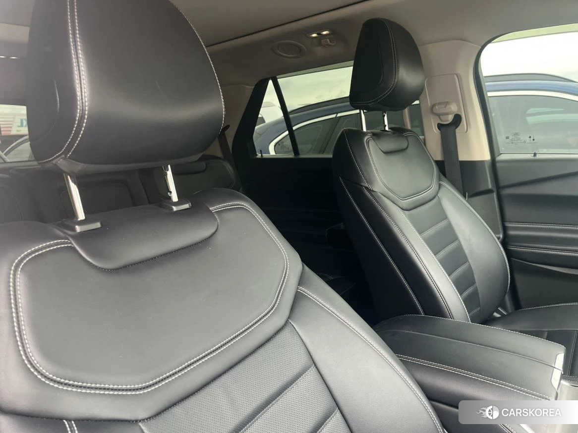 Ford Explorer 2022 Белый из Китая
