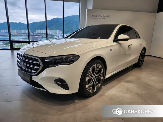 Mercedes-Benz E-Class W214 2025 Белый из Кореи