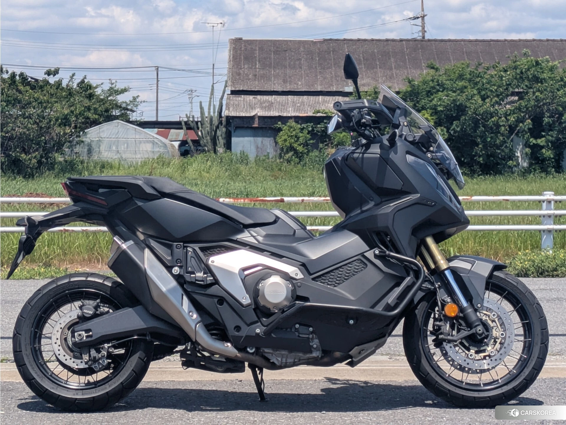 Проданный Honda X-ADV 750 2023 из Японии, фото 4