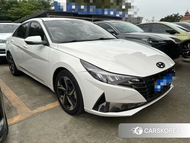 Hyundai Elantra 2021 Белый из Китая