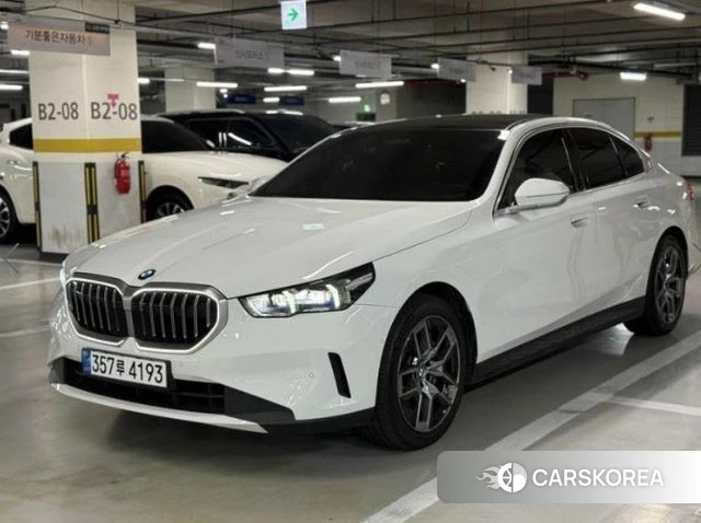 BMW 5 Series (G60) 2025 Белый из Кореи