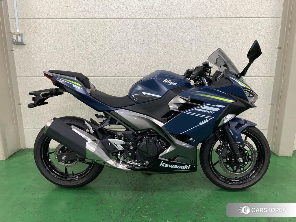 Проданный Kawasaki Ninja 400-2 2022 из Японии