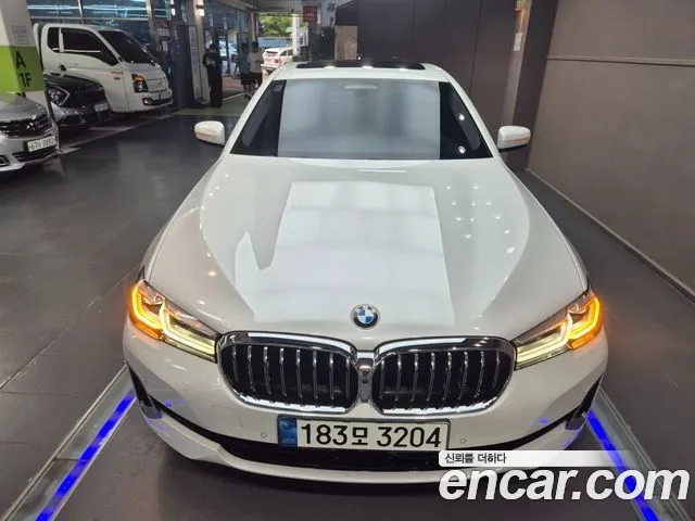 BMW 5 Series (G30) 2021 Белый из Кореи