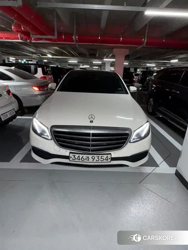 Mercedes-Benz E-Class W213 2019 Белый из Кореи