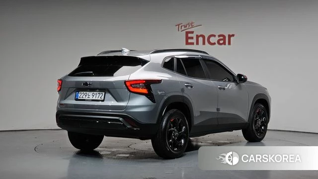 Chevrolet (GM Daewoo) Trax Crossover 2025 Серебристо-серый из Кореи