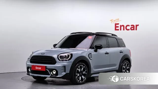 Mini Cooper Countryman 2022 Светло-серебряный цвет из Кореи