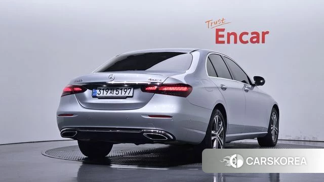 Mercedes-Benz E-Class W213 2022 Серебряный из Кореи