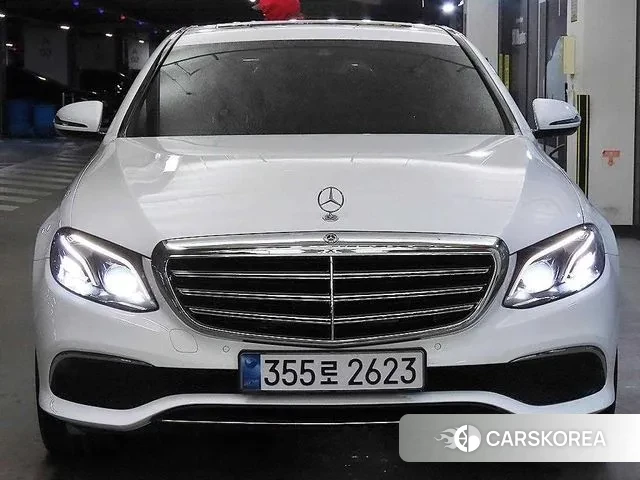 Mercedes-Benz E-Class W213 2020 Белый из Кореи
