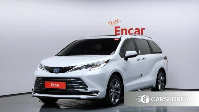 Toyota Sienna 4th Generation 2025 Белый из Кореи