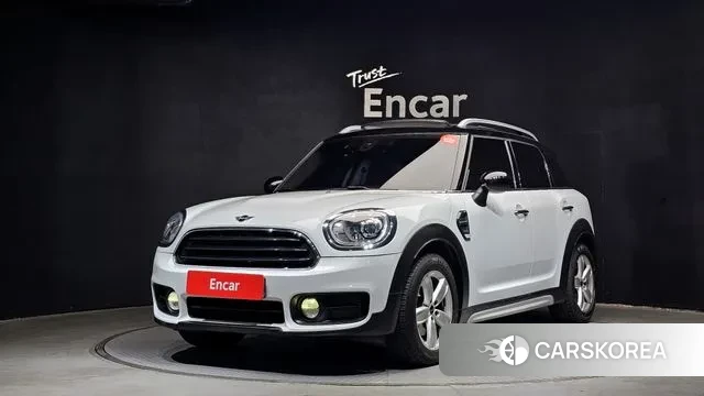 Mini Cooper Countryman 2019 Белый из Кореи