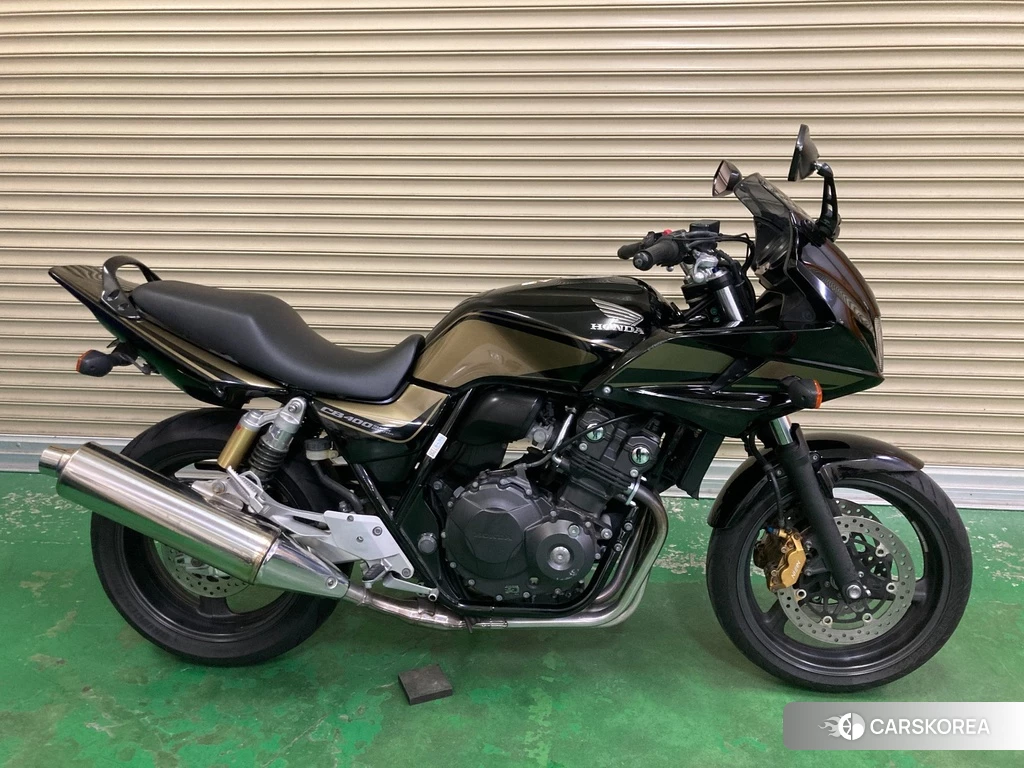 Проданный Honda CB400SF BOLDOR 2012 из Японии, фото 2