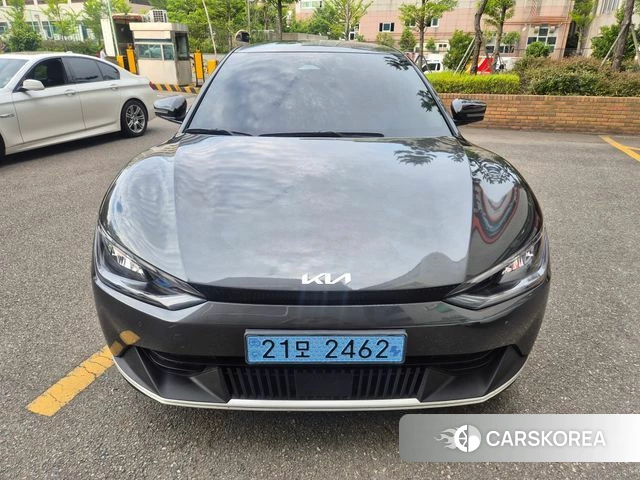 Kia EV6 2023 Серый из Кореи