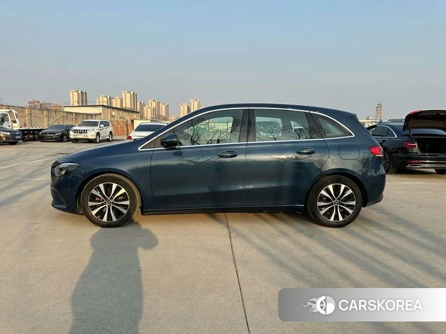 Mercedes-Benz Class B 2021 Синий из Китая
