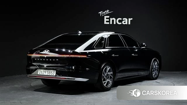 Hyundai Grandeur Hybrid (GN7) 2023 Черный из Кореи