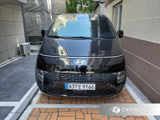 Hyundai Staria 2025 Черный из Кореи