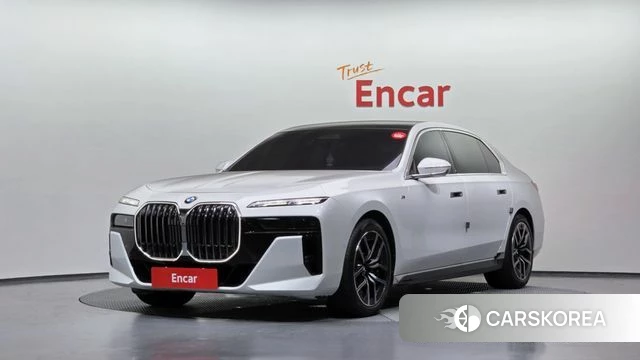 BMW 7 Series (G70) 2024 Белый из Кореи