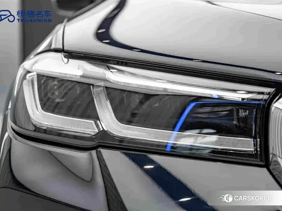 BMW 5 series 2022 Черный из Китая