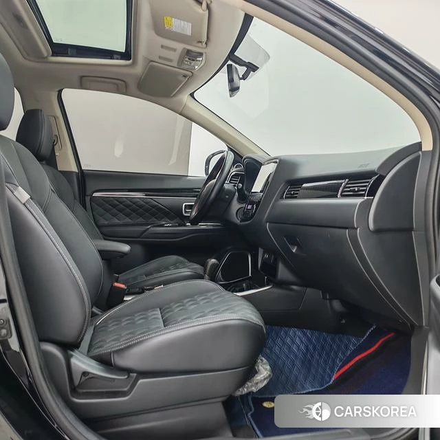 Mitsubishi  Outlander 2021 Черный из Китая