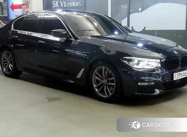BMW 5 Series (G30) 2018 Черный из Кореи