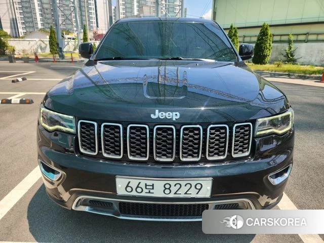 Jeep Grand Cherokee 2018 Черный из Кореи