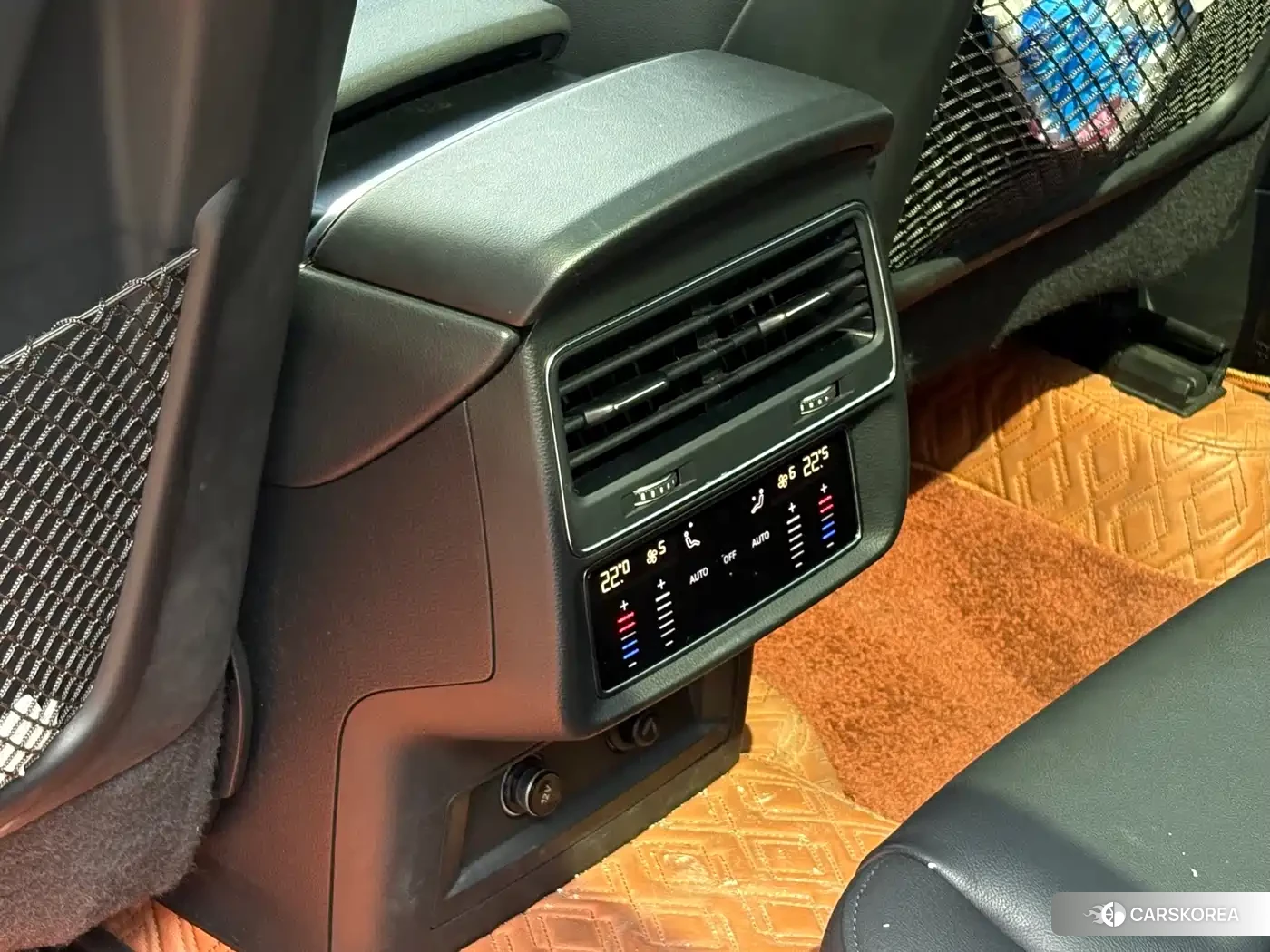 Audi Q7 2022 Черный из Китая