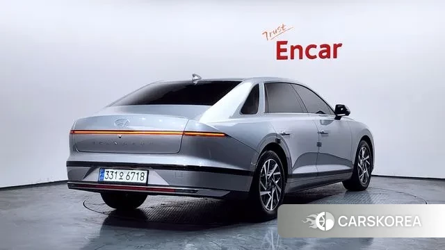 Hyundai Grandeur (GN7) 2023 Серебряный из Кореи