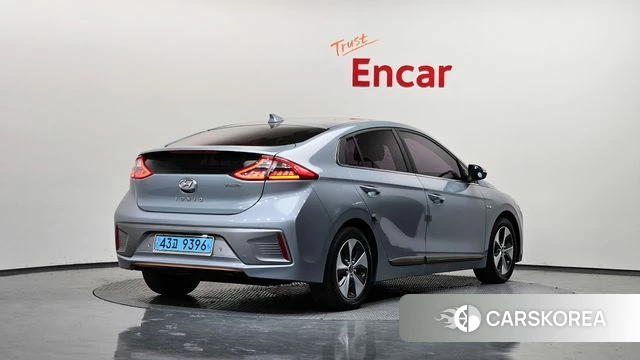 Hyundai Ionic Electric 2018 Светло-серебряный цвет из Кореи